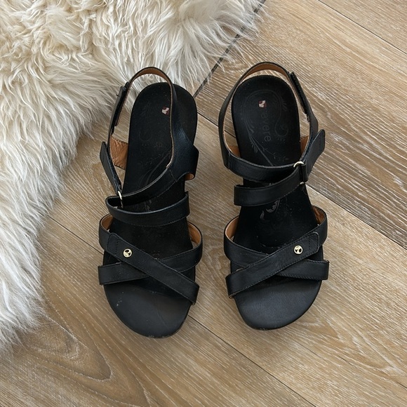 Revere Casablanca Leather Multi Strap Wedge Sandals - Picture 3 of 10